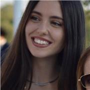 Laureanda in lingue culture e letterature moderne, impartisco ripetizioni private di inglese e francese a bambini e ragazzi di scuola media e superiore